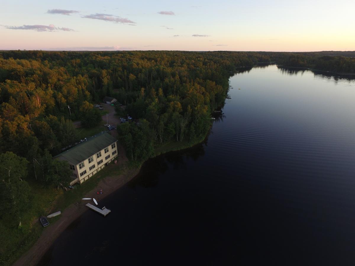 Hanging Horn Lakeside Resort Moose Lake Eksteriør bilde