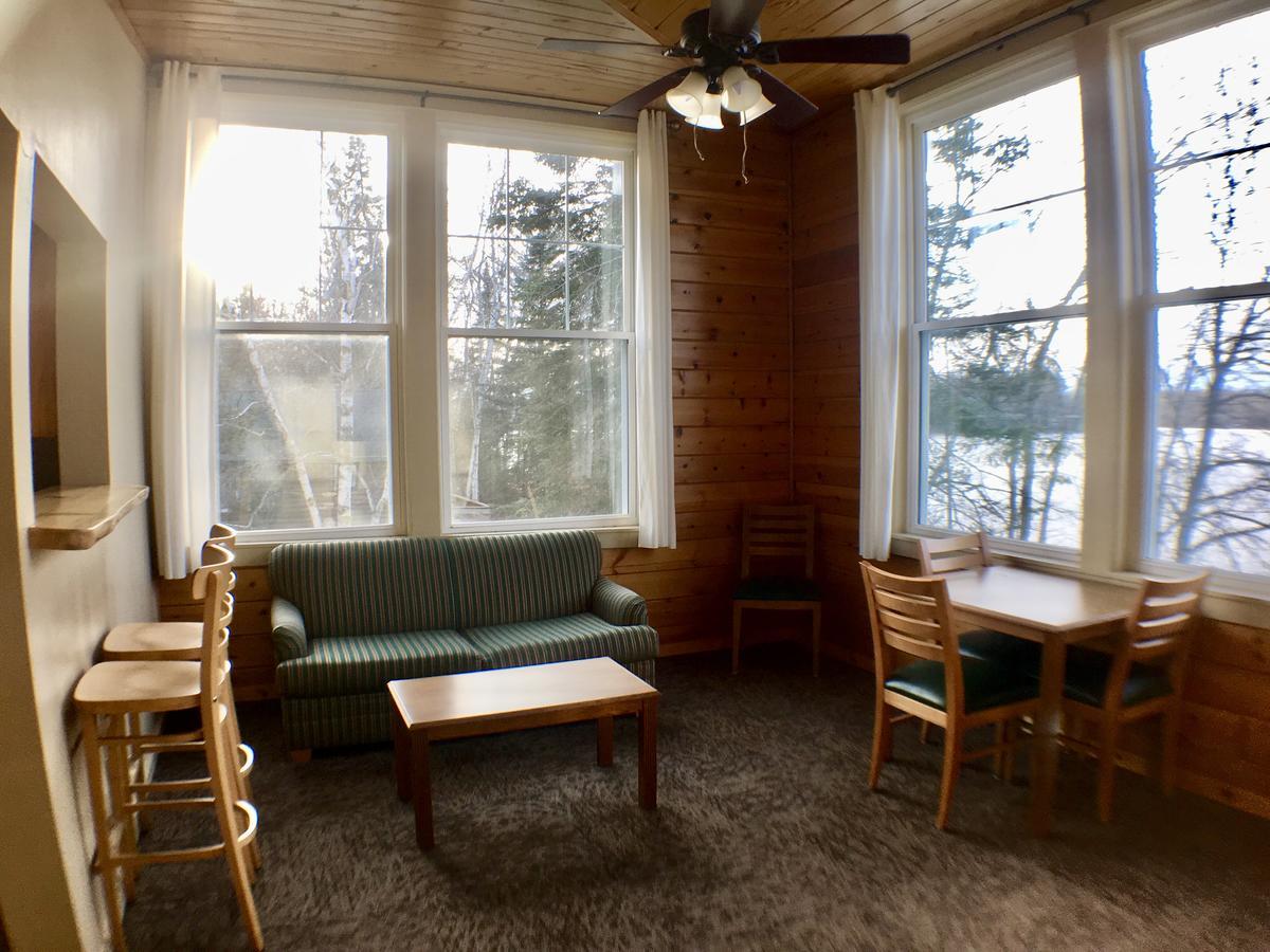 Hanging Horn Lakeside Resort Moose Lake Eksteriør bilde
